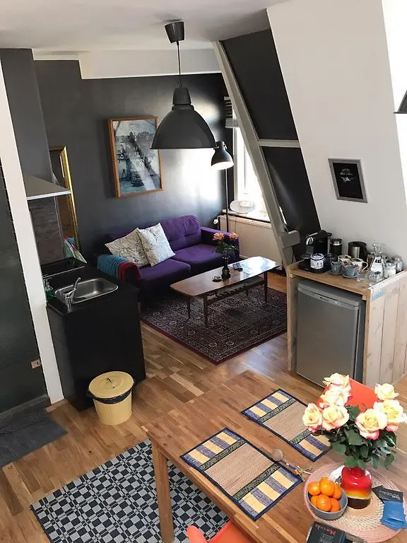B&B Lola Amsterdam Bed & Breakfast